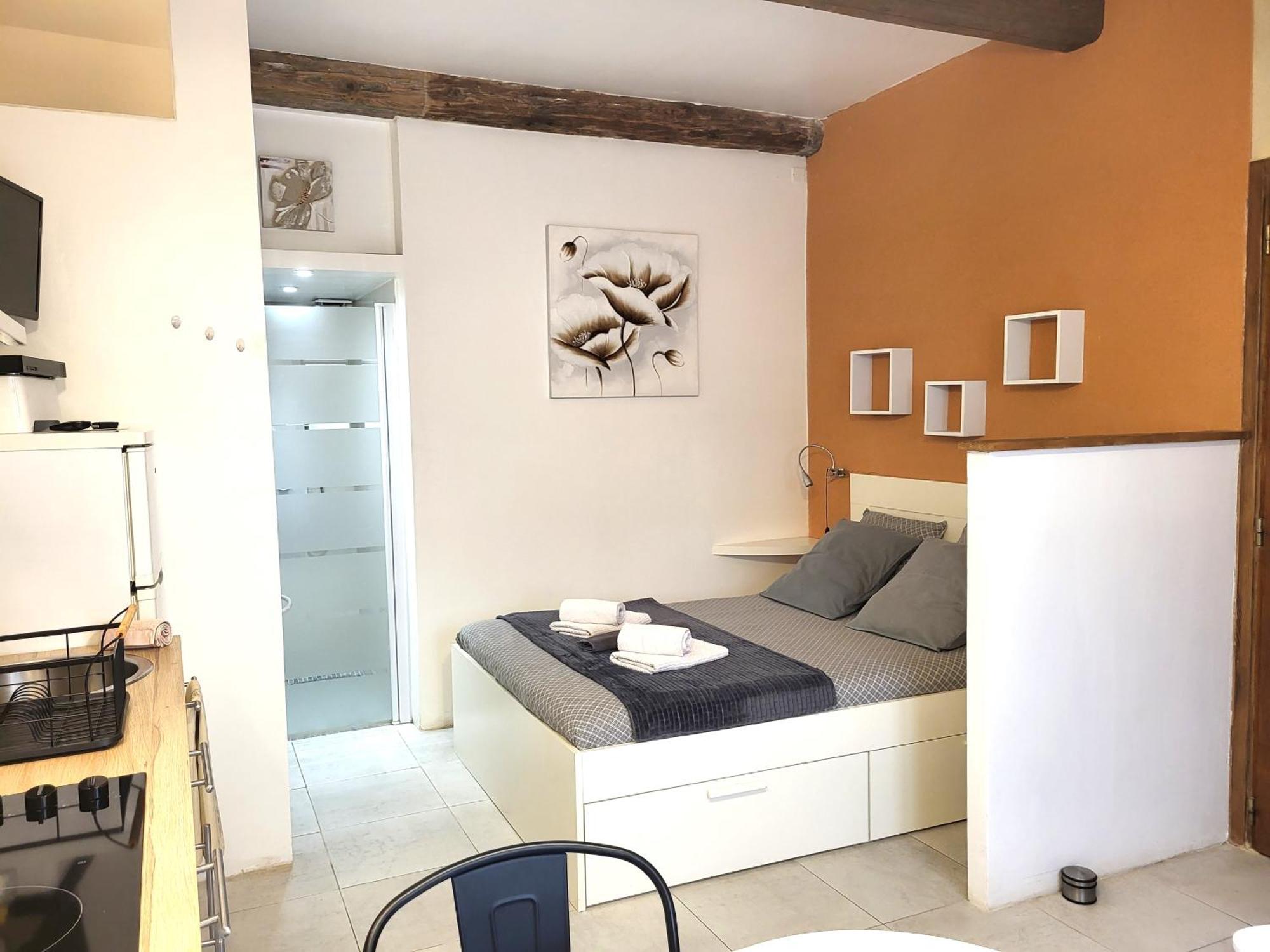 Ravissant Studio Uzes Luaran gambar